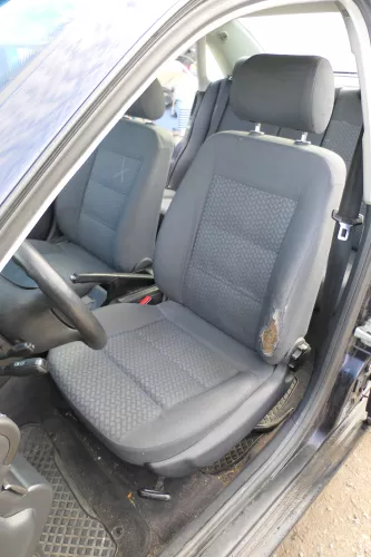 Audi A4 B5 Sitz Fahrersitz vorne links höhenverstellbar