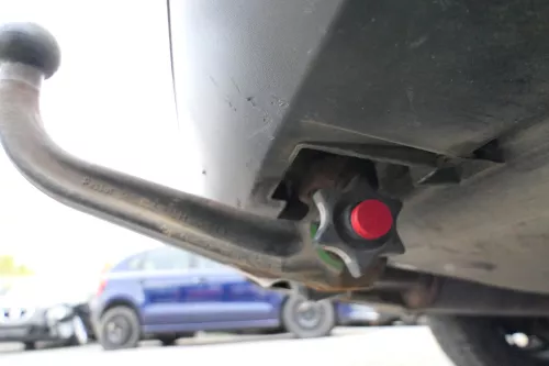 VW Passat 3B 3BG Anhängerkupplung Anhängekupplung abnhembar abnehmbare original (172475)