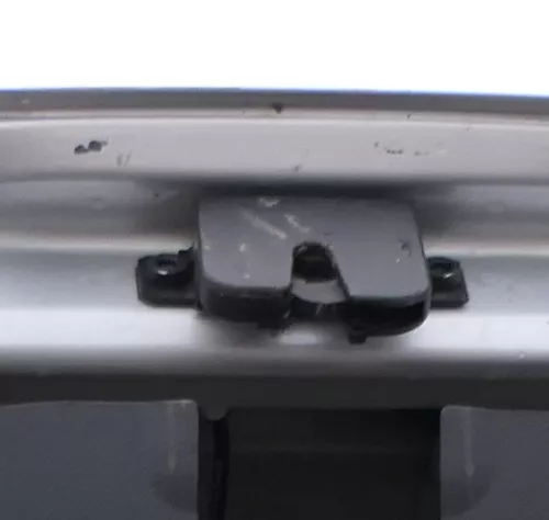 VW Passat 3BG Kombi Heckschloß Schloß unten an Heckklappe 3B9827505E Fanghaken