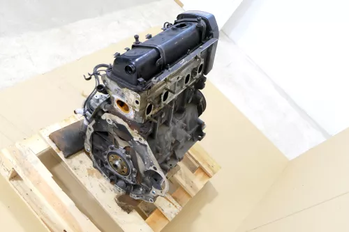 VW Passat 3BG Superb 2,0 AZM Benzin Motor 85kw 110PS - 166.000km (172498)