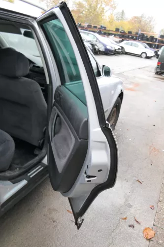 VW Passat 3B 3BG 3B6 Kombi Avant Tür hinten rechts mit Scheibe grau silber LA7W (172516)