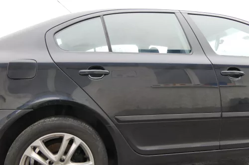 Skoda Octavia 1Z LIMOUSINE Tür hinten rechts schwarz LF9R (ohneAnbauteile) (172537)