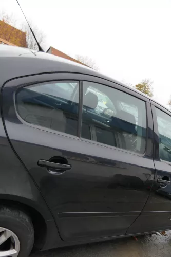 Skoda Octavia 1Z LIMOUSINE Tür hinten rechts schwarz LF9R (ohneAnbauteile)