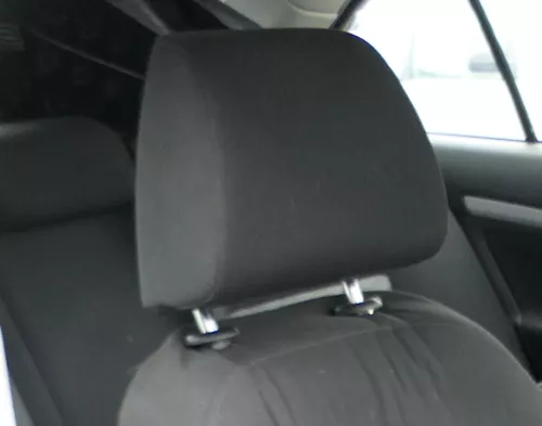 Skoda Octavia 1Z Sitz vorne links oder rechts Kopfstütze Kopfstützen schwarz