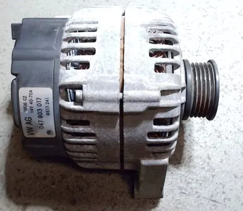 Skoda Fabia 6Y Lichtmaschine 70A 047903017 Generator Bosch AQW 1,4 MPI AZF