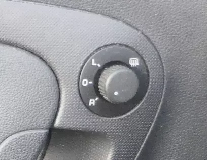 Fabia 5J ektrischer Spiegel Schalter vorne links Spiegelschalter 5J1959565  REH