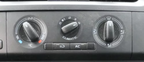 Fabia 5J Klimabedienteil Bedienteil 5J0820045B manuelle Klimaanlage Climatic