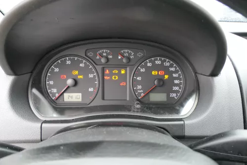 VW Polo 9N Tacho Tachometer Kombiinstrument 130.000km 6Q0920800P 1,2 47kw 40kw (172688)