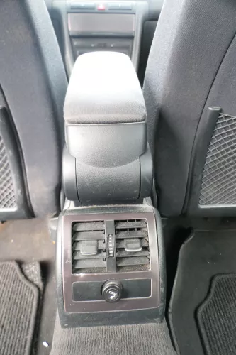 Audi A6 4B C5 Mittelarmlehne Armlehne original (172707)
