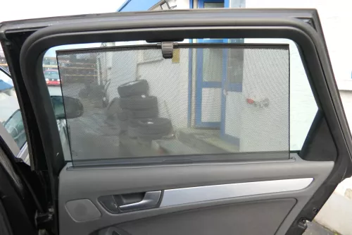 1x A4 8K B8 Türverkleidung Verkleidung Tür hinten rechts + links Sonnenrollo Rol (172743)