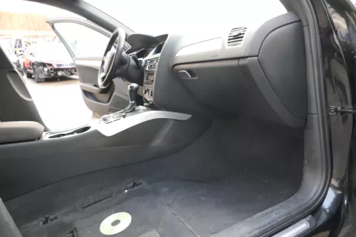 A4 8K Teppich Innenraumteppich Innen Boden Bodenbelag 8K1863021AA 9AM schwarz (172810)