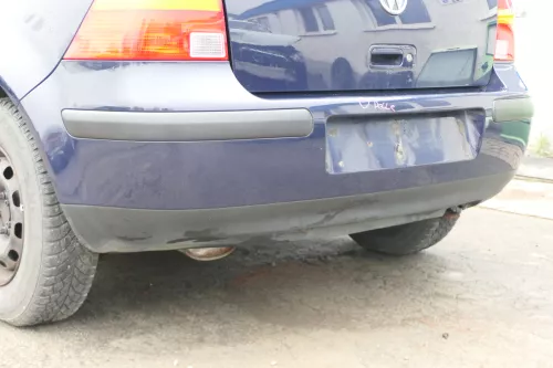 VW Golf 4 Limousine Stoßstange hinten Heckstoßstange Stoßfänger blau LA5G (172911)