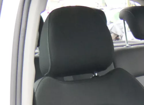 1x Audi A1 8X Kopfstütze vorne rechts oder links schwarz soul felsgrau