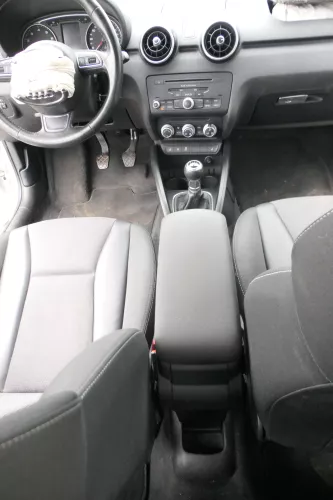 Audi A1 8X Mitteltunnel hinten Verkleidung um Handbremse Konsole schwarz K