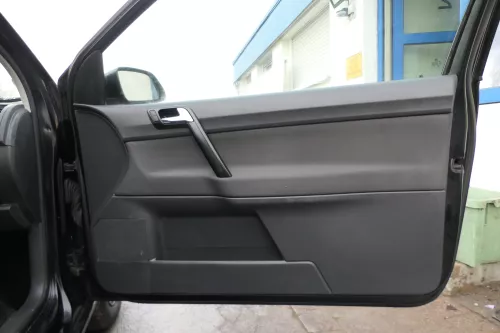 1x VW Polo 9N Türverkleidung Verkleidung Tür vorne rechts 2/3-Türer Beifahrertür