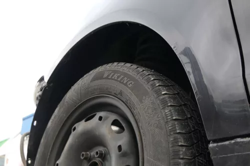 VW Polo 9N3 Kotflügel vorne links schwarz LC9Z (173219)