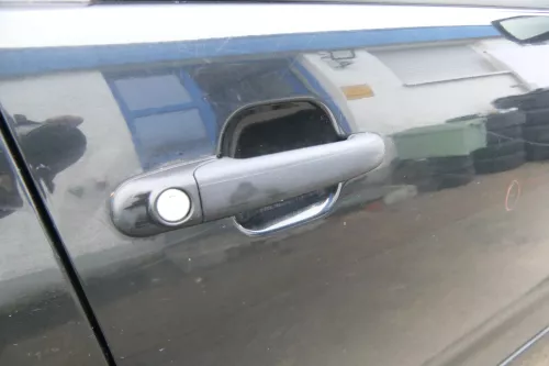 VW Polo Variant Kombi 6Kv oder Caddy 9Kv Tür vorne rechts schwarz LA9Y ohneAnbau (173262)