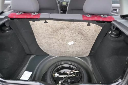 Seat Ibiza 6K Verkleidung Teppich Kofferraum Kofferraumteppich schwarz (173274)