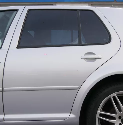 VW Golf 4 Limousine Tür hinten links silber grau LB7Z (KEINkombi)