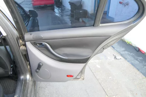 1x Leon 1M Toledo Türverkleidung Verkleidung Tür hinten rechts grau schwar Griff (173329)