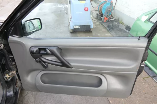 VW Polo 6N Türverkleidung Verkleidung Tür vorne rechts 2/3-Türer grau Griff Öffn
