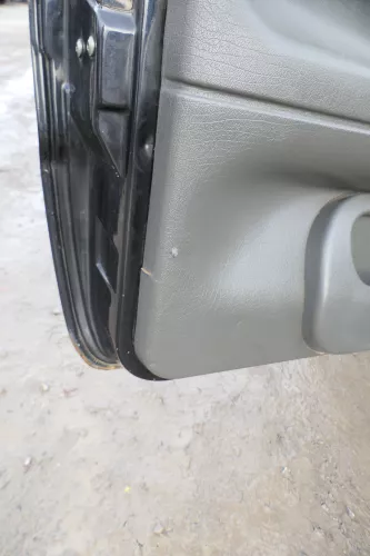 VW Polo 6N Türverkleidung Verkleidung Tür vorne links 2/3-Türer grau Griff Öffne (173423)