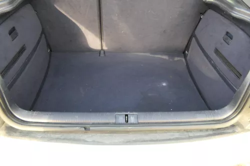 A3 8L 3-Türer Verkleidung Teppich Kofferraum Kofferraumteppich maritimblau blau