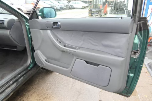 1x Audi A3 8L Türverkleidung Verkleidung Tür vorne rechts 2/3-Türer (173646)