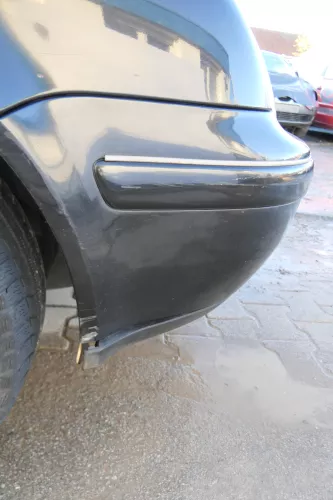 VW Bora Stoßstange vorne Frontstoßstange Stoßfänger vorn schwarz LC9Z SWR (173820)