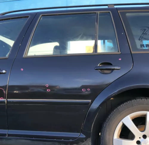 VW Golf 4 Bora Tür hinten links nur Kombi / Variant schwarz LC9Z