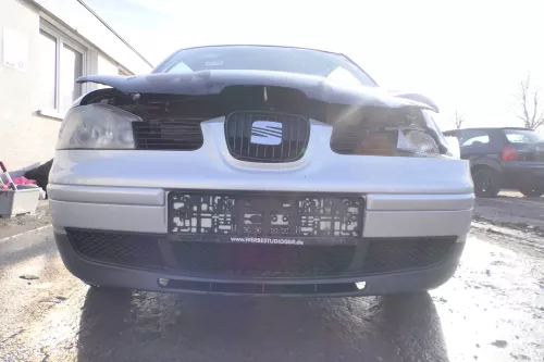 Seat Arosa 6H Stoßstange Frontstoßstange vorne grau silber LS7N Facelift + Grill