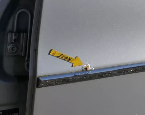 VW Passat 3C Kombi Variant Tür hinten links silber LA7W -OHNE Anbauteile  - Rost (174038)