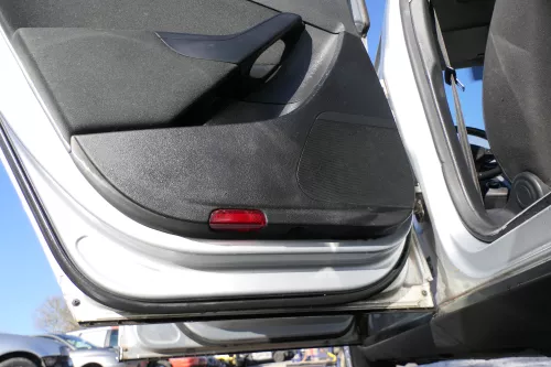 VW Passat 3C Kombi Variant Tür hinten links silber LA7W -OHNE Anbauteile  - Rost (174038)