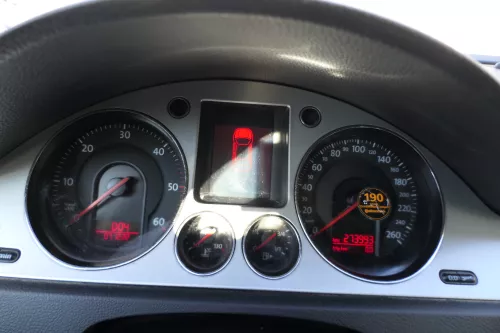 VW Passat 3C Tacho Tachometer 273.900km 3C0920871E Diesel TDI Kombiinstrument