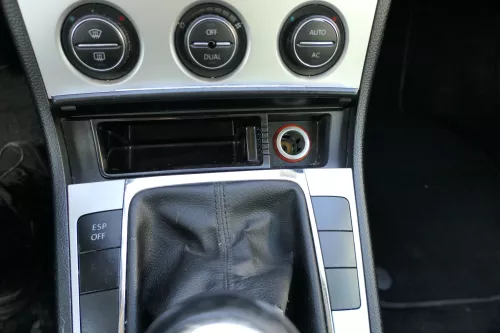 Passat 3C Mittelkonsole Verkleidung Klappe Abdeckung Dekor silber alu chro (174052)