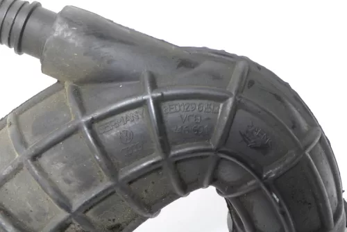 A4 8E B7 Ladeluftschlauch Schlauch Rohr 8E0129615Q 2,0 TDI BRD BVA Ansaugschlauc (174257)