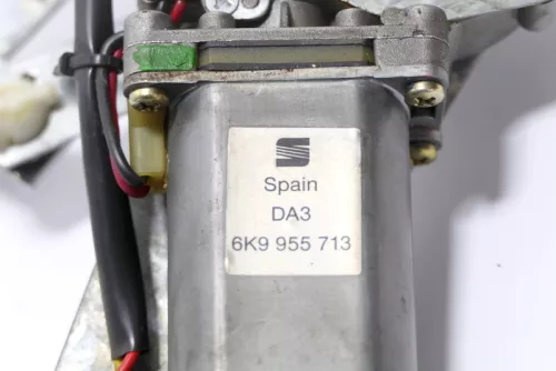 VW Caddy 9K Wischermotor Motor Scheibenwischer hinten Heckwischer (174306)