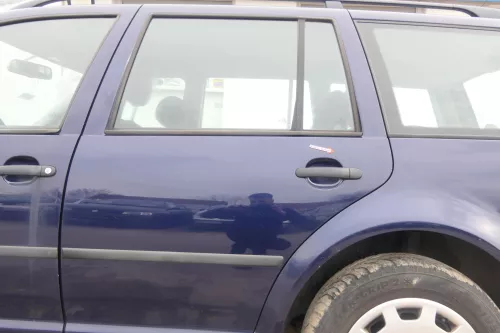 VW Golf 4 Bora Tür hinten links nur Kombi / Variant blau LB5N indigoblau ohne An