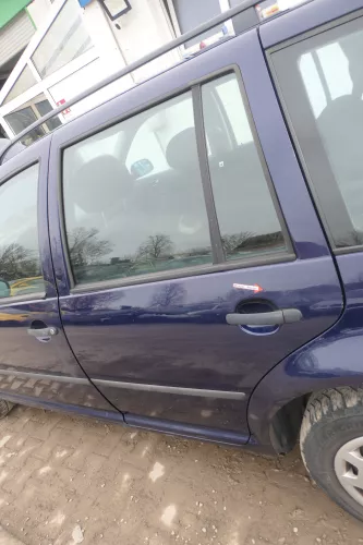 VW Golf 4 Bora Tür hinten links nur Kombi / Variant blau LB5N indigoblau ohne An (174496)