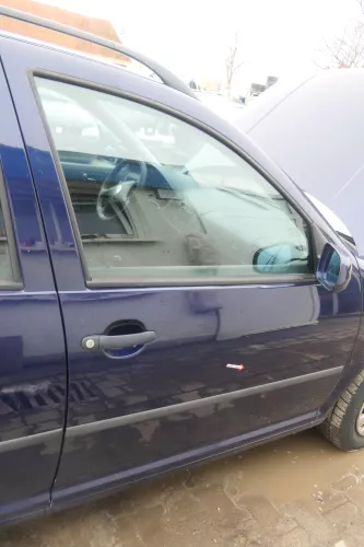 VW Golf 4 Bora Tür vorne rechts Beifahrertür 4/5-Türer+ Kombi Avant blau LB5N in (174504)