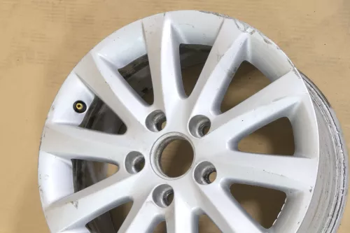 1x Felge Alufelge original VW Golf 5 Touran 6,5jx15H2 ET50 1K0601025CA Bristol (174582)