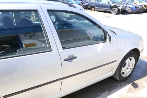 VW Golf 4 Bora Tür vorne rechts Beifahrertür 4/5-Türer+Kombi Variant LA7W silber (174983)