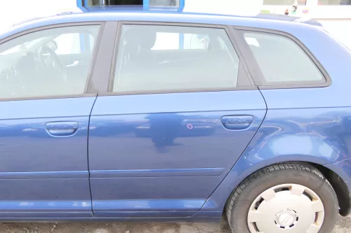 Audi A3 8P 4/5-Türer Tür hinten links Türblatt mit Rahmen blau LZ5C