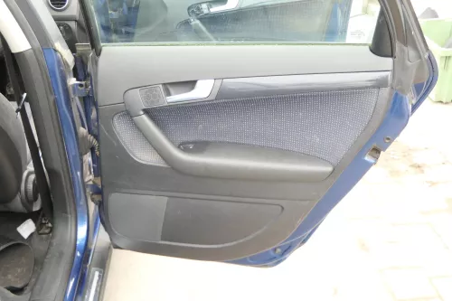 1x Audi A3 8P Türverkleidung Verkleidung Tür hinten rechts 4/5-Türer schwarz (175036)