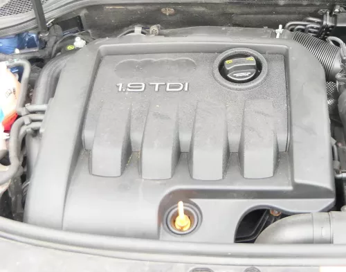 Audi A3 8P Motorabdeckung Abdeckung Motor Blende  2.0 TDI 03G103925CA BXE