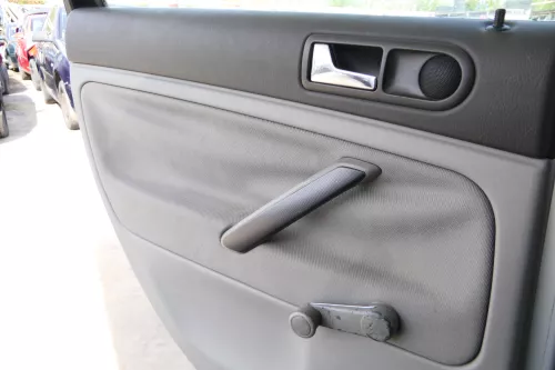 VW Passat 3BG 3B Türverkleidung Verkleidung Tür hinten links grau (175107)