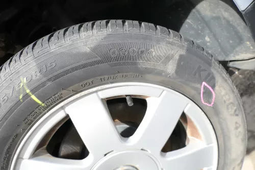4x VW Passat 3BG Alufelgen Allwetterreifen Reifen 205/60 R15 91H 3B0601025C #5mm (175123)