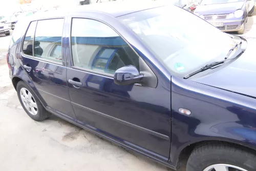 VW Golf 4 Bora Tür vorne rechts Beifahrertür 4/5-Türer+ Kombi Avant blau LC5H (175246)