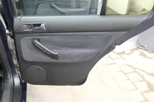 1x VW Golf 4 1J Limousine Türverkleidung Verkleidung Tür hinten rechts schwarz