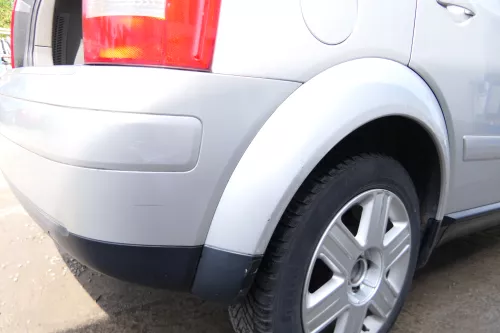 A2 8Z Kotflügel Abdeckung Verbreiterung Radabdeckun hinten rechts silber LY7W